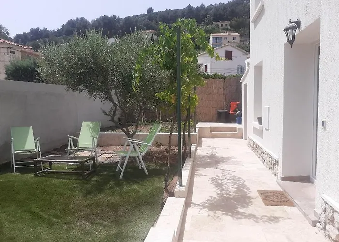 Almanarre Appartement *